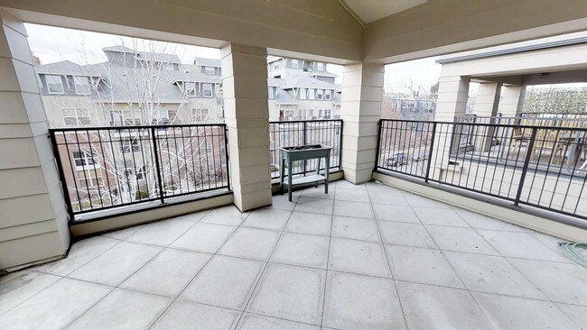 Building Photo - 3038 Umatilla St