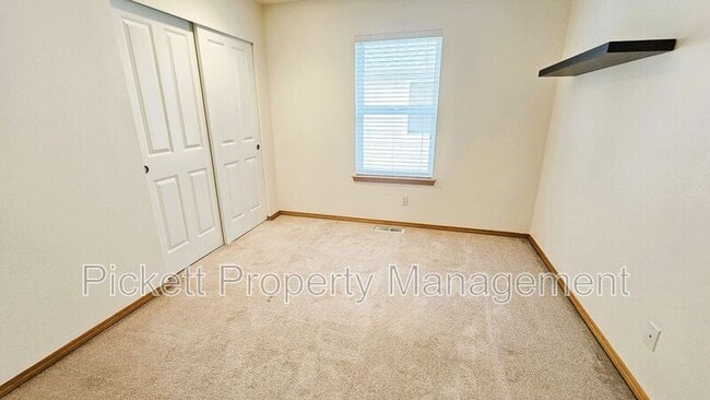 Building Photo - 7025 Stourbridge Pl NE