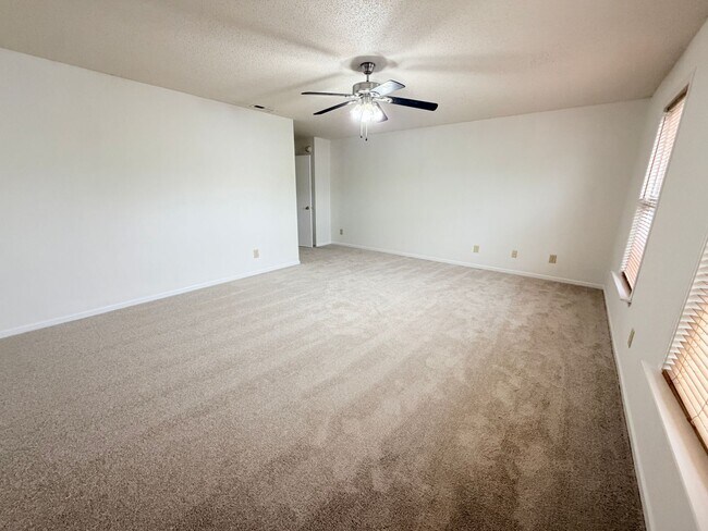 Building Photo - 1795 Feather Reed Ln