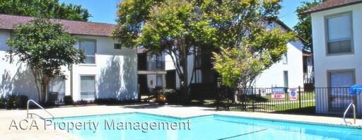 Building Photo - 241 Seville Dr