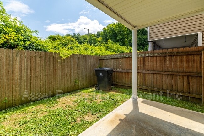 Building Photo - 4730 Forest Landing Way
