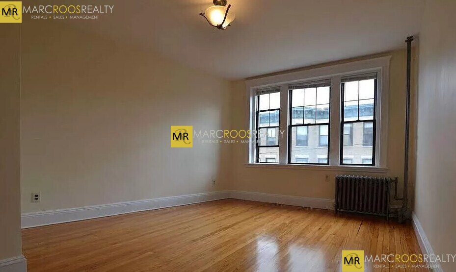 Building Photo - 2 Sutherland Rd