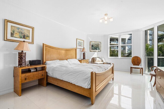 Building Photo - 500 SE Mizner Blvd