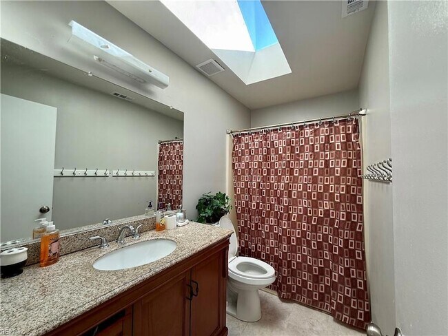 Building Photo - 2012 Springside Ct