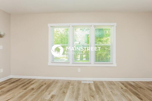 Building Photo - 3 Bedroom Pet-Friendly Home in STONE MOUNT...