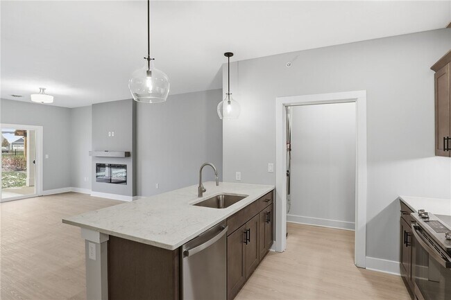 Building Photo - 1195 Marina Pkwy