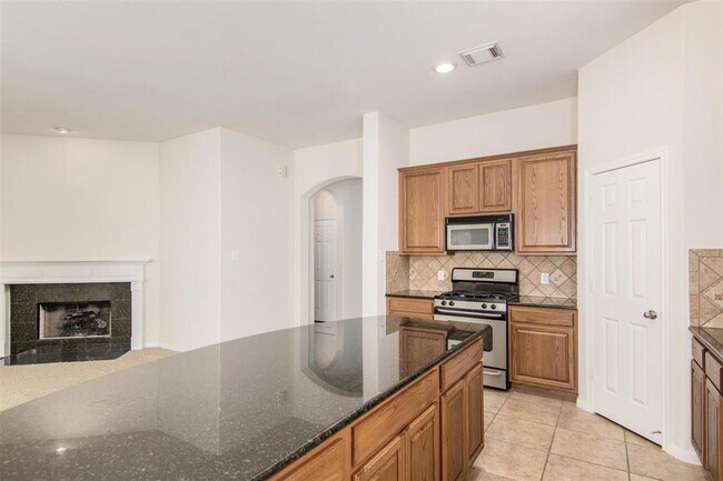 Building Photo - 25609 Tiverton Forest Ct