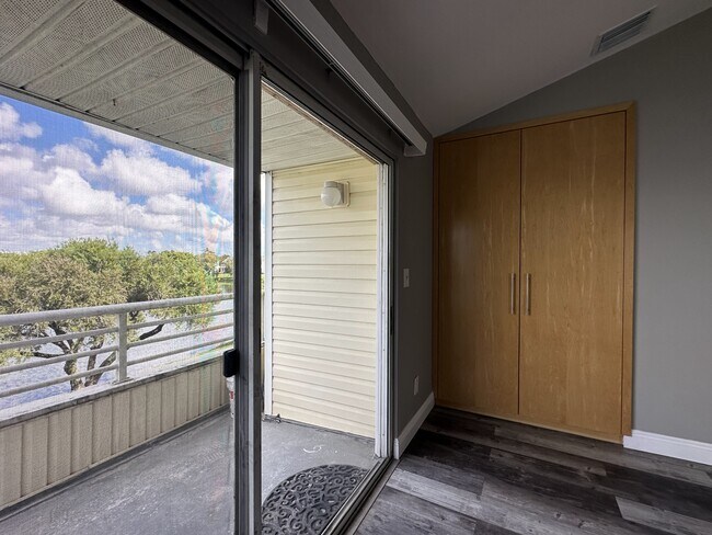 Building Photo - 3405 NW 44th St