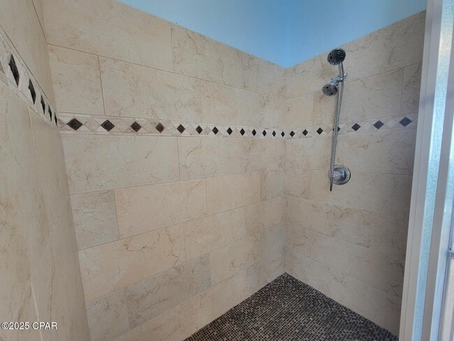 Building Photo - 7327 Rodgers Dr