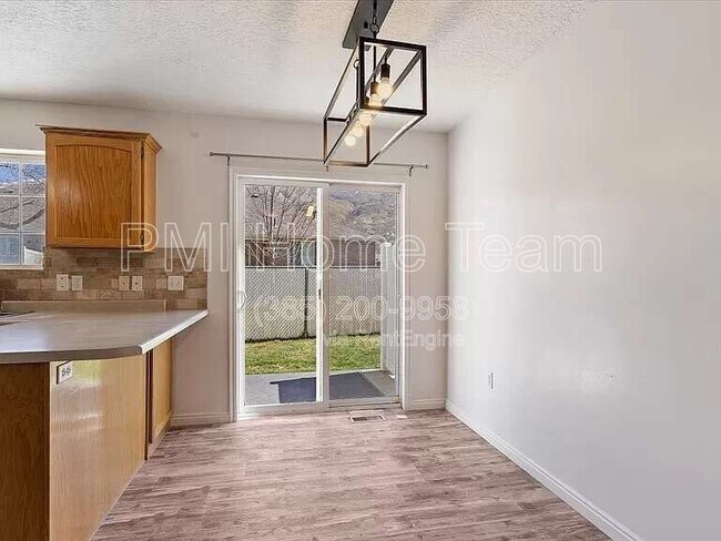 Building Photo - 619 W 2300 S