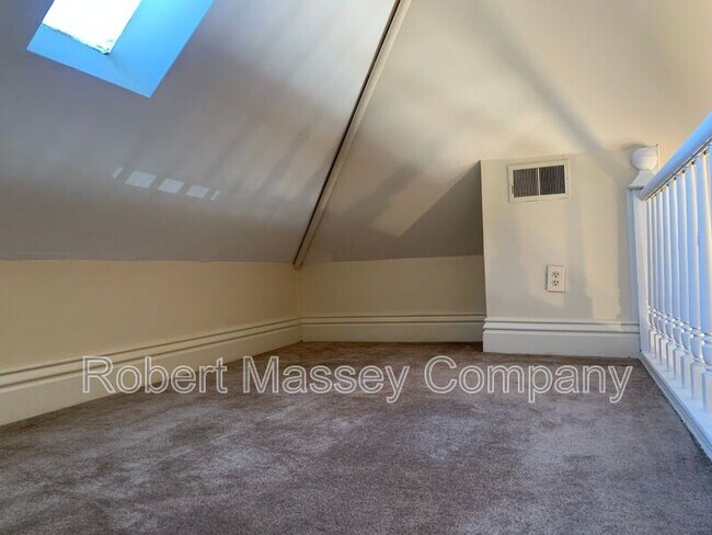 Building Photo - 1271 Cherokee Rd