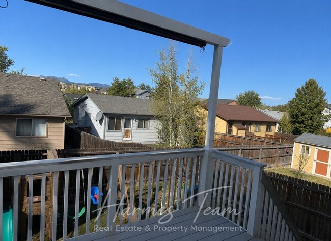 Building Photo - 5960 Grapevine Dr
