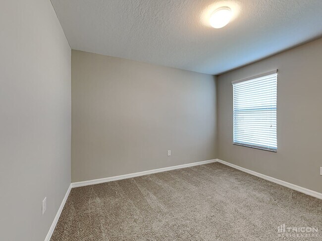 Building Photo - 13814 Crater Cir