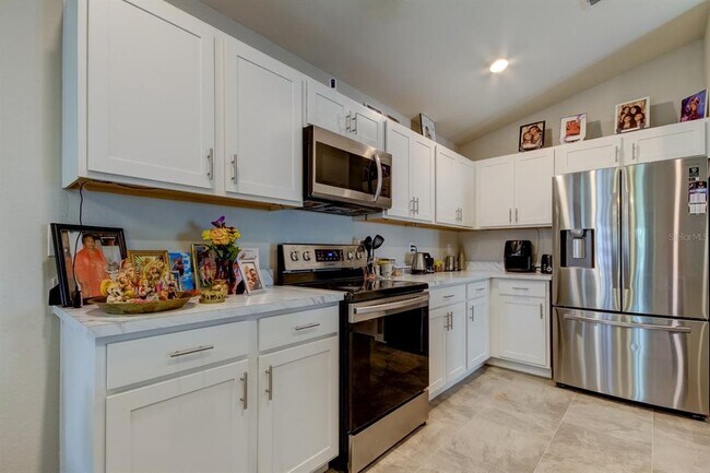 Building Photo - 6738 Hanworth Ln