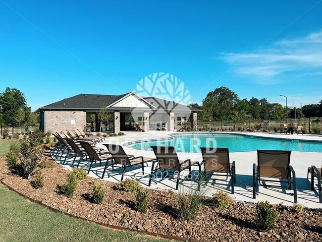 Building Photo - Haven | Endura Park- Brand New Duplexes in Siloam Springs!