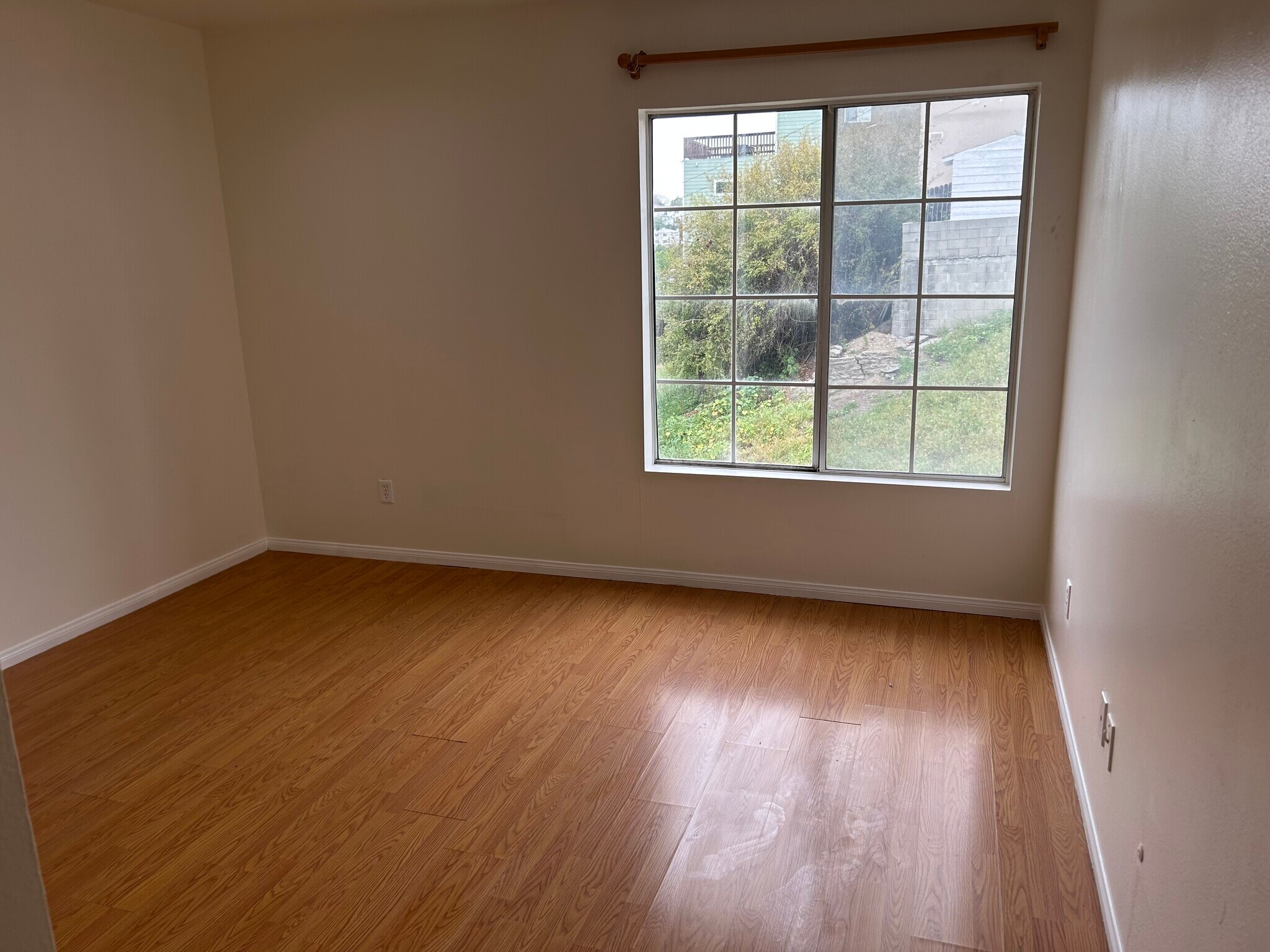 Building Photo - 4760 Templeton St