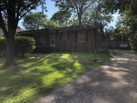 Building Photo - 3607 Mayflower Pl