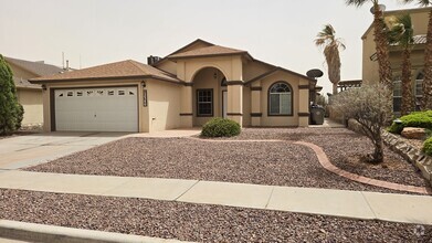 Building Photo - 12340 Tierra Arroyo Dr