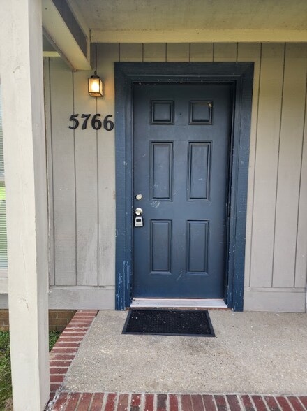 Building Photo - 5766 Aftonshire Dr