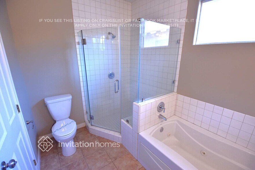 Building Photo - 113 E Bonita Dr