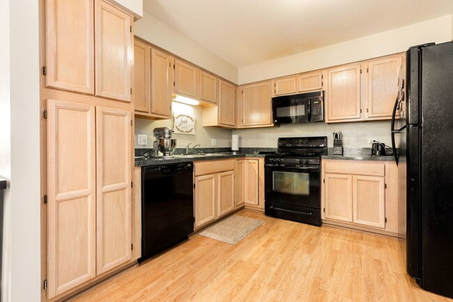 Building Photo - 22 Tyler Ct