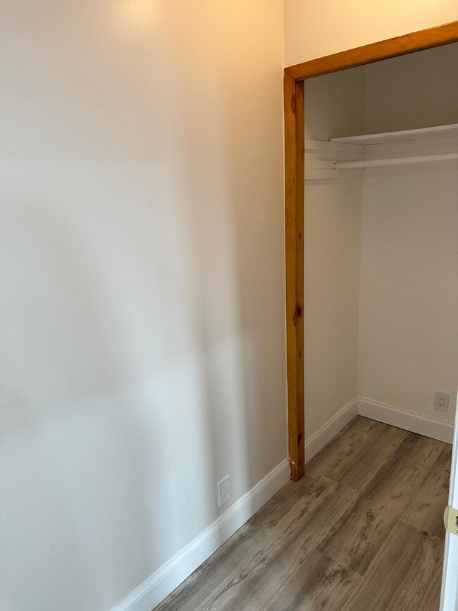 Building Photo - 143 W 26th St