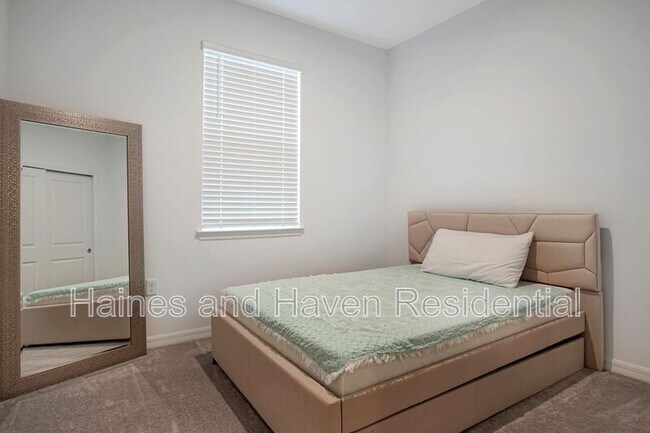 Building Photo - 4136 Lavender Ct
