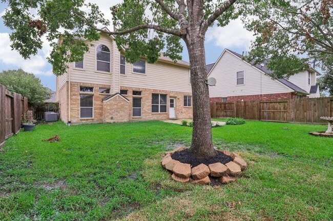 Building Photo - 12611 Brookfield Park