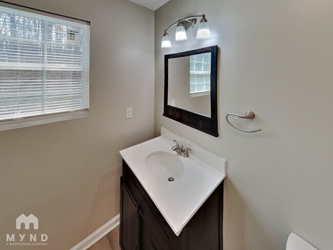 Building Photo - 218 Aspen Dr