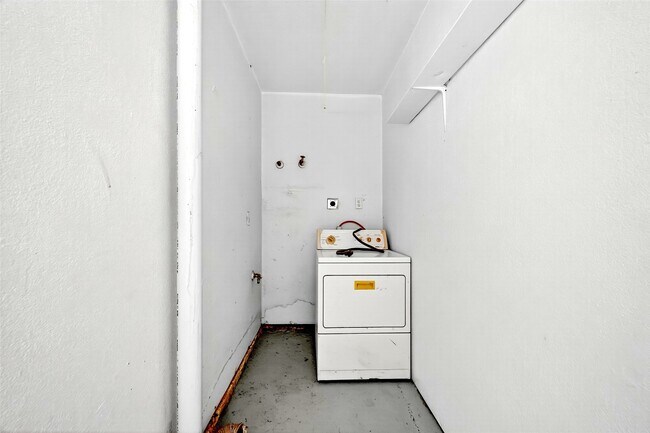 Building Photo - 423 Gammon Dr