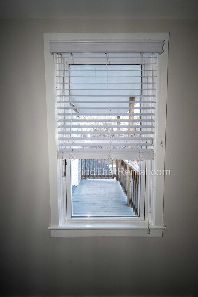 Building Photo - 805 Hamilton St