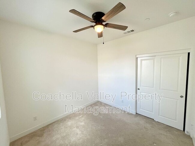 Building Photo - 76279 Cambridge Dr