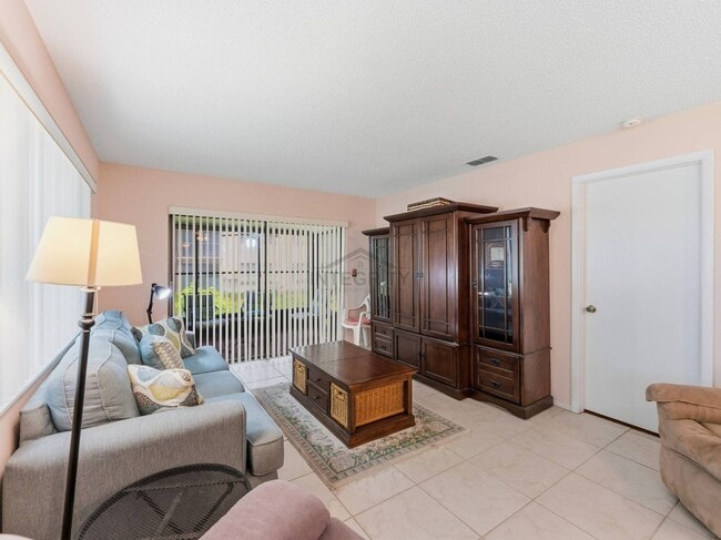 Building Photo - 8305 Sand Wedge Cir