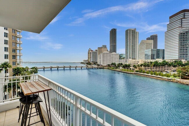 Primary Photo - 801 Brickell Key Blvd