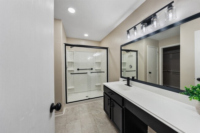 Building Photo - 7826 Chervil Ln