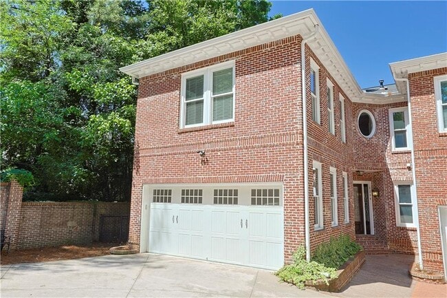 Building Photo - 1294 Lenox Park Blvd NE