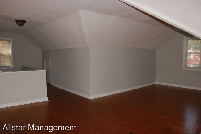 Building Photo - 3 br, 1.5 bath House - 8109 Pelham Dr