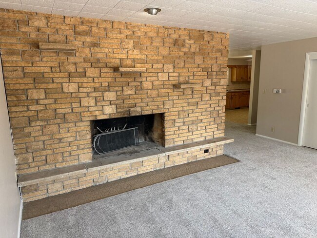 Building Photo - Spacious 2-Bed Home Packed With Comfort and Upgrades