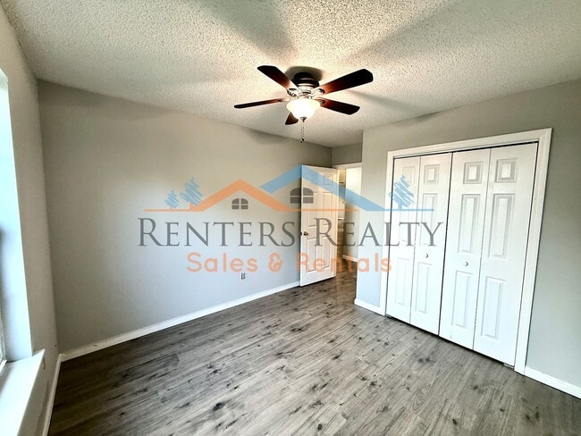 Building Photo - 122 Sunset Ridge