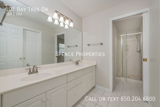 Building Photo - 107 Bay Tree Dr