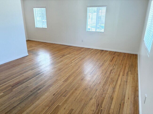 Building Photo - Beautiful 4-Bedroom Covina Home with Expansive Bonus Room, Circular Driveway & Private Backyard