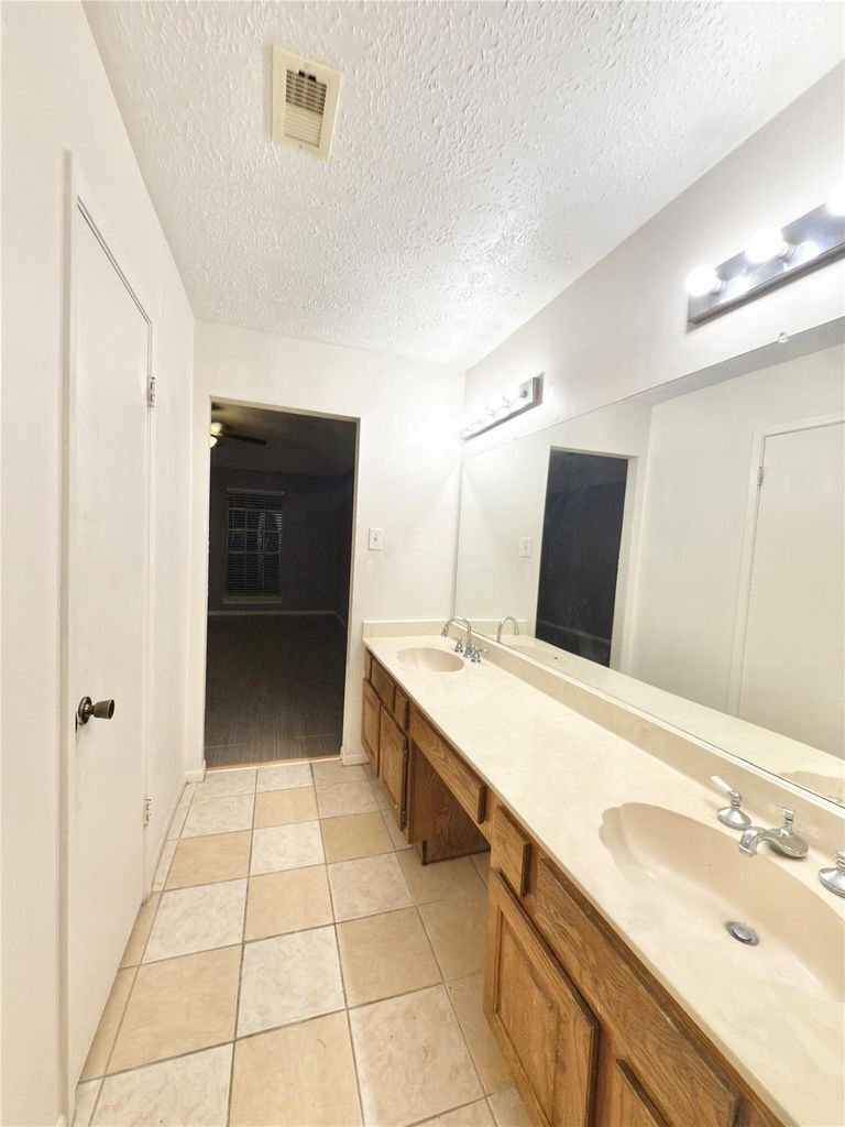 Building Photo - 6606 Felgate Creek Ct