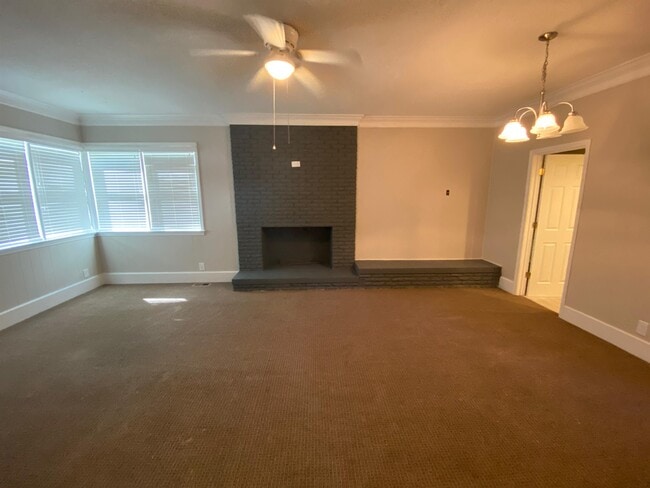 Building Photo - 624 N 34th St