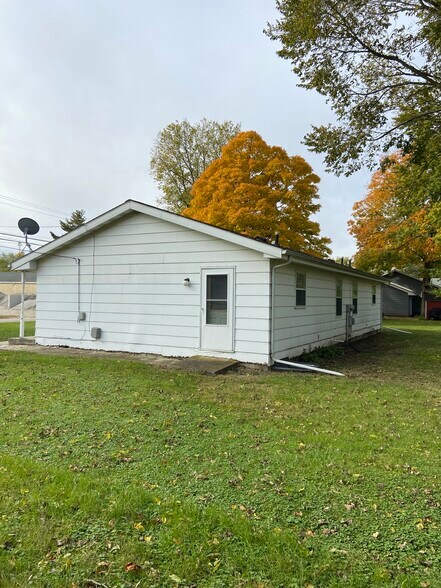 Building Photo - 404 W Livingston St