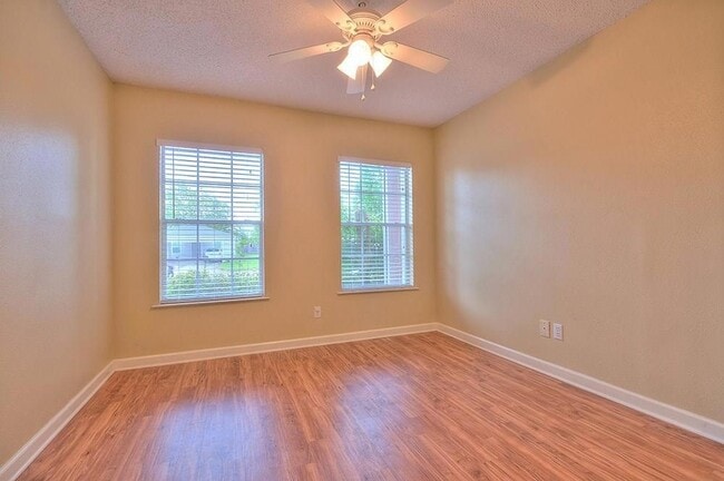 Building Photo - 1106 Devonshire Dr