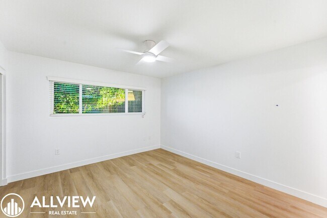 Building Photo - 16781 Bardon Ln