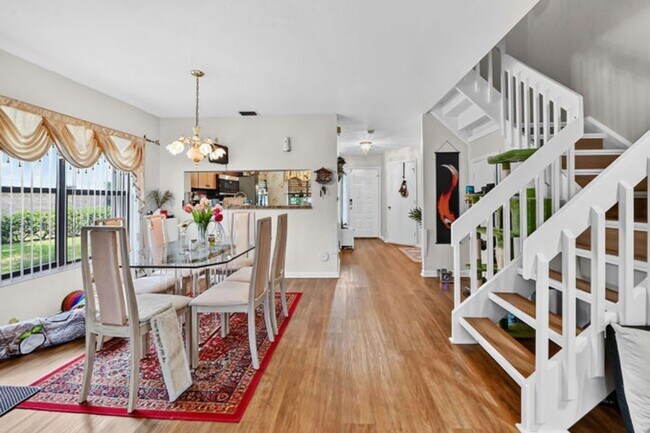 Building Photo - 4587 Carambola Cir S
