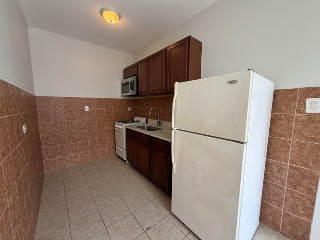 Building Photo - 2712 N Milwaukee Ave