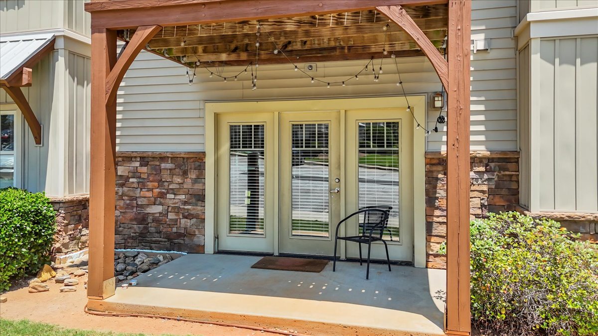 Building Photo - 1613 Muscovy Way
