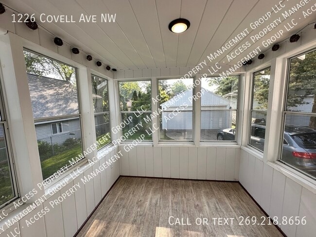 Building Photo - 1226 Covell Ave NW